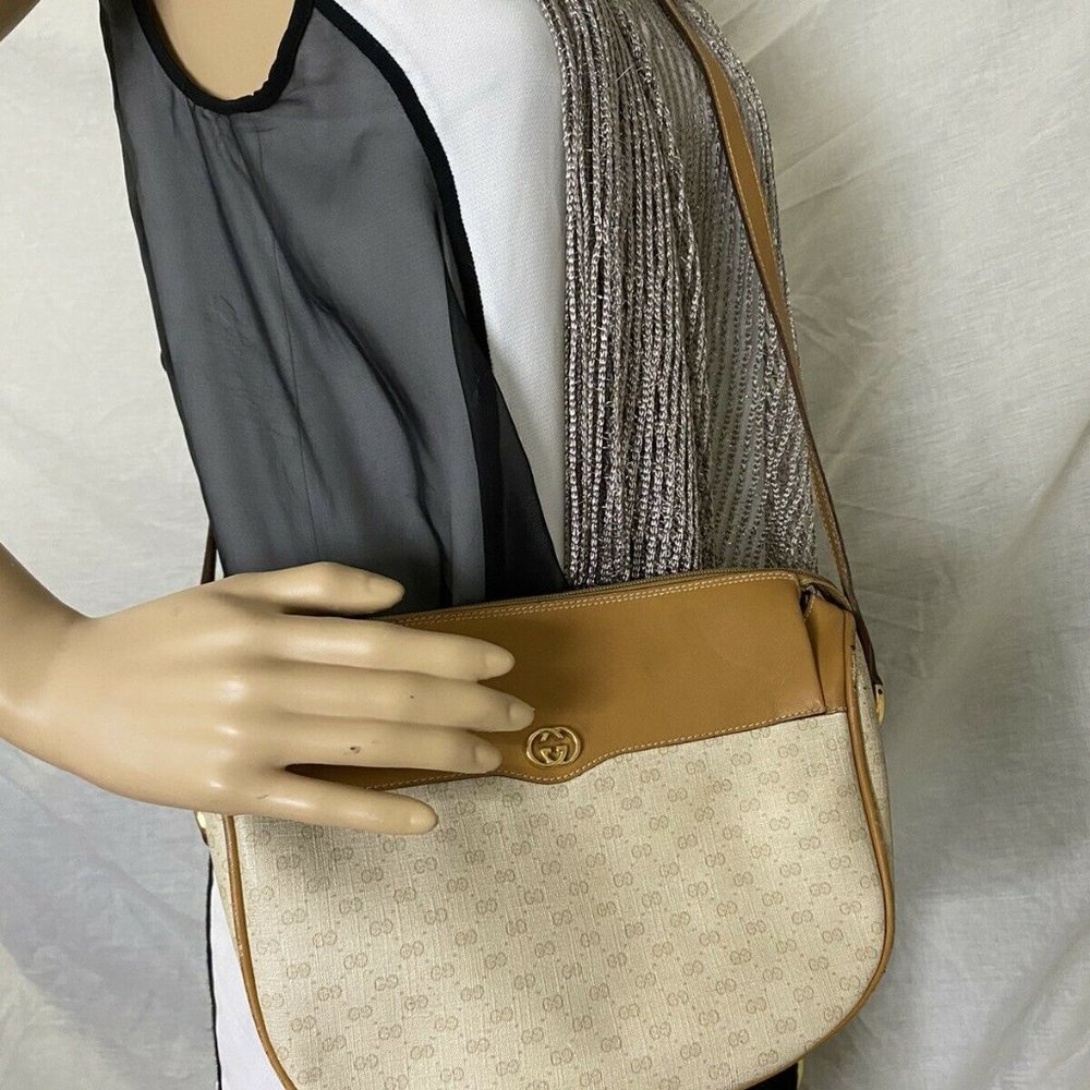 GUCCI Vintage Beige Coated Canvas/ Leather Crossbo - Picture 9 of 12